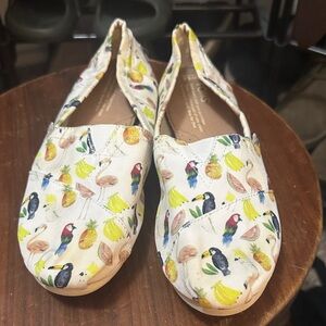 Toms Kids Moccasins with Bird and Fruit Print